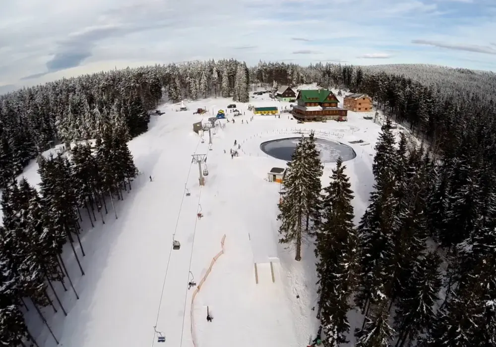 Paprsek snowpark: Najlepsze atrakcje dla narciarzy i snowboardzistów