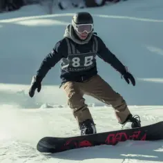 Jak szybko jeździć na snowboardzie i unikać niebezpieczeństw?