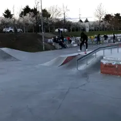 Najlepsze kryte skateparki w Polsce - gdzie je znaleźć i co oferują