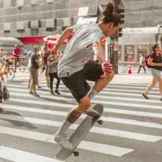 Jakie buty na longboard: wybierz najlepsze obuwie dla komfortu i stylu